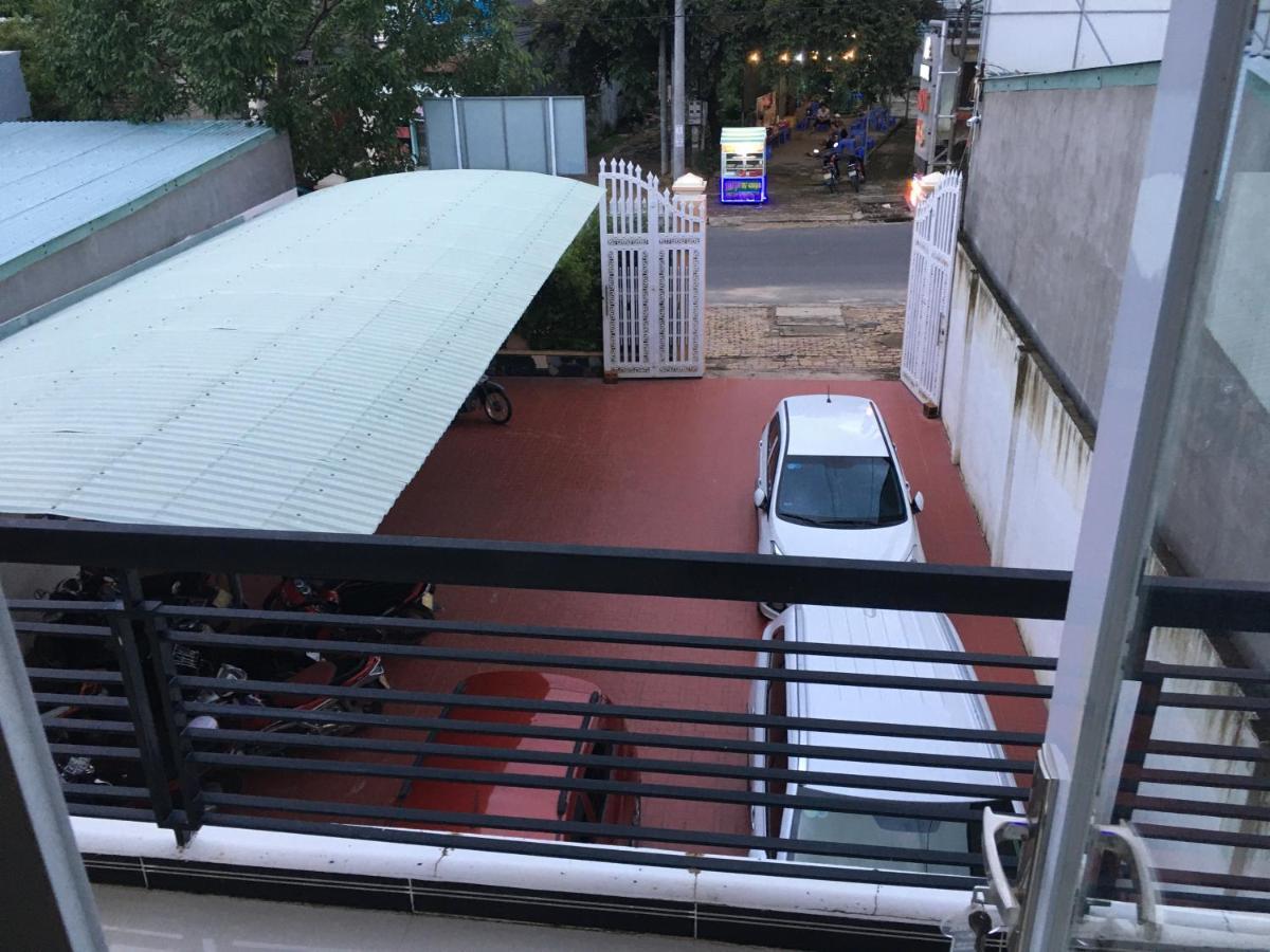 Khach San Son Ha Hotel Tỉnh Kontum Exterior foto